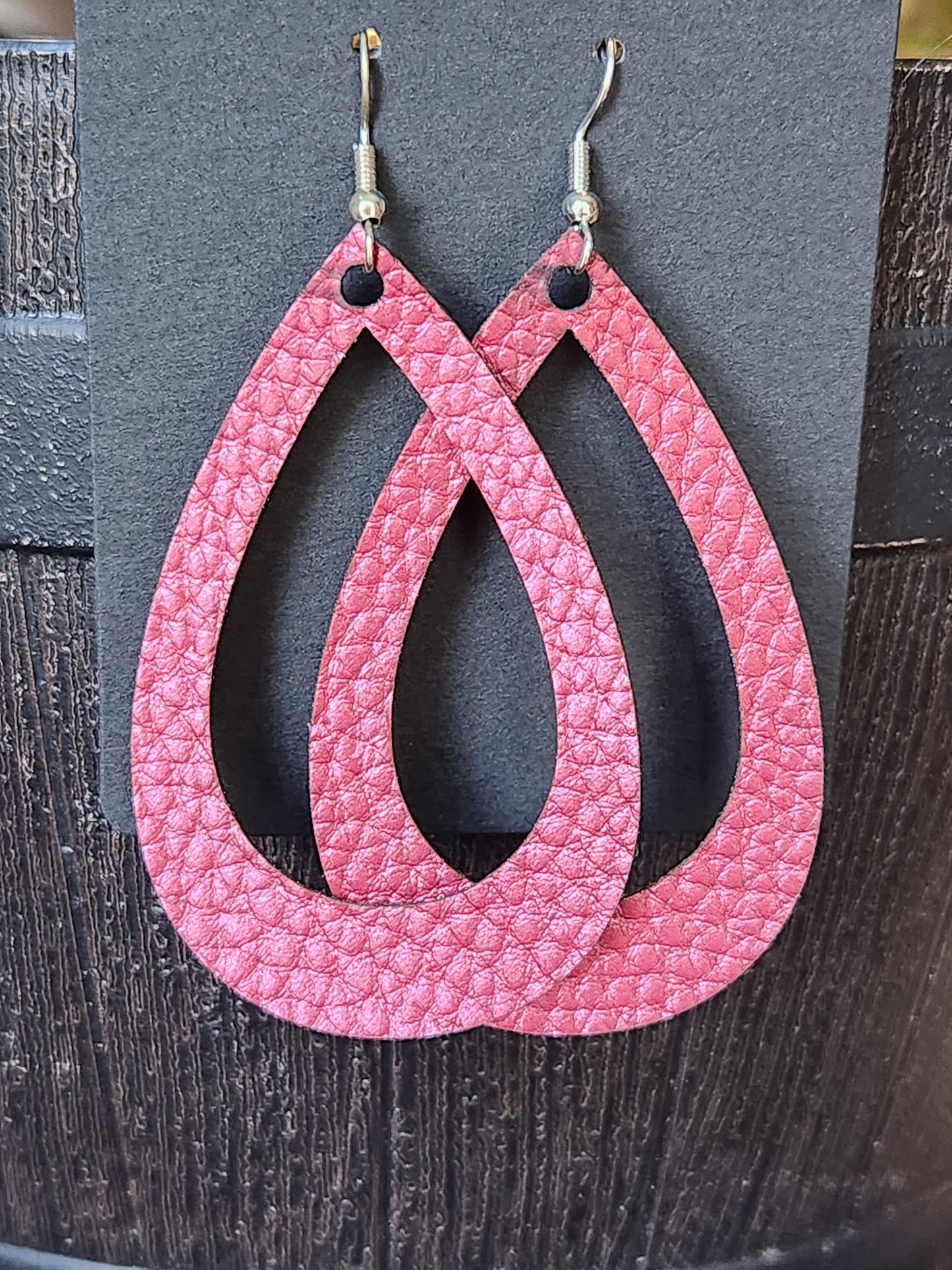 Hollow Teardrop Earrings - Burgundy