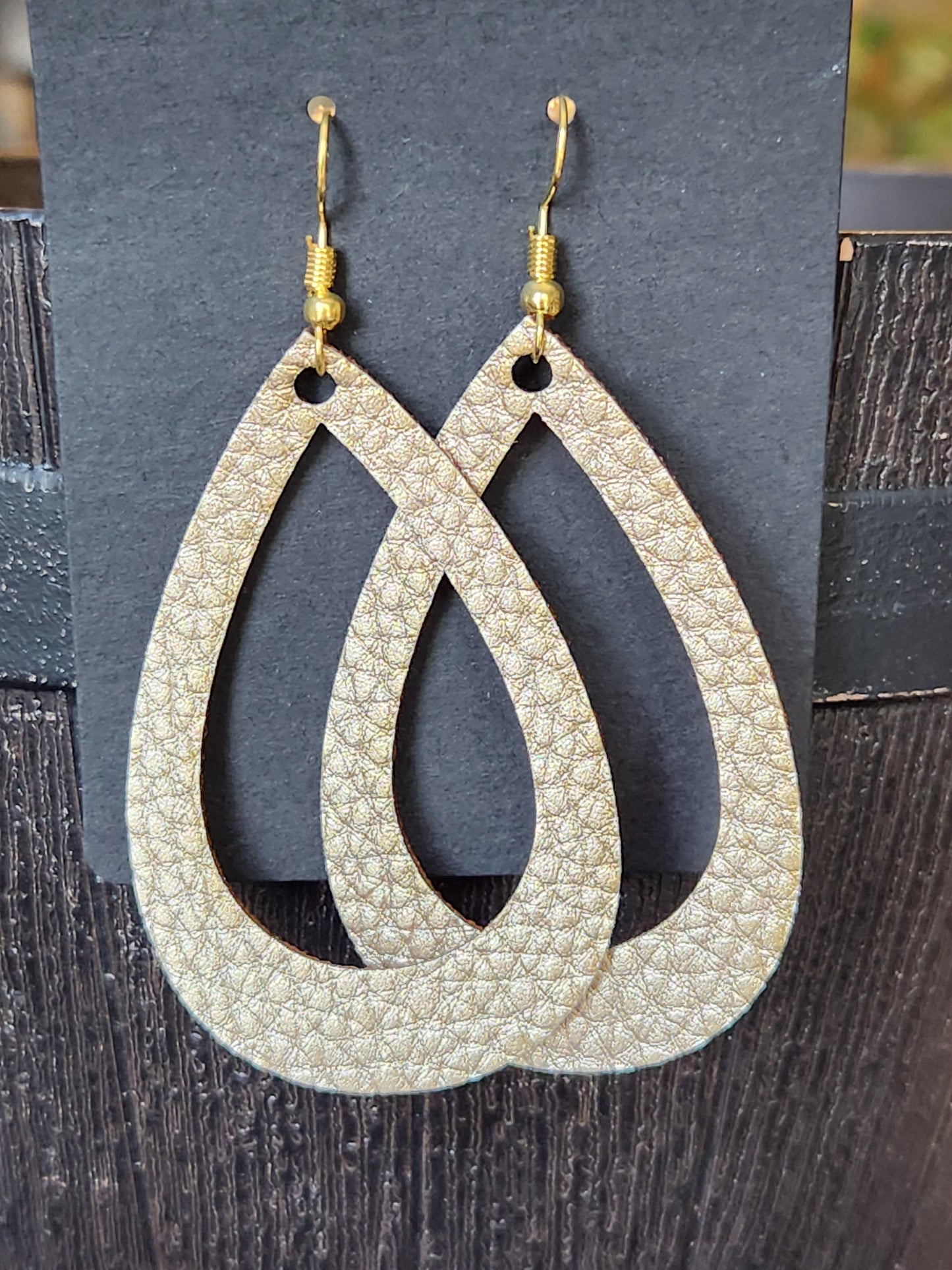 Hollow Teardrop Earrings - Light Gold