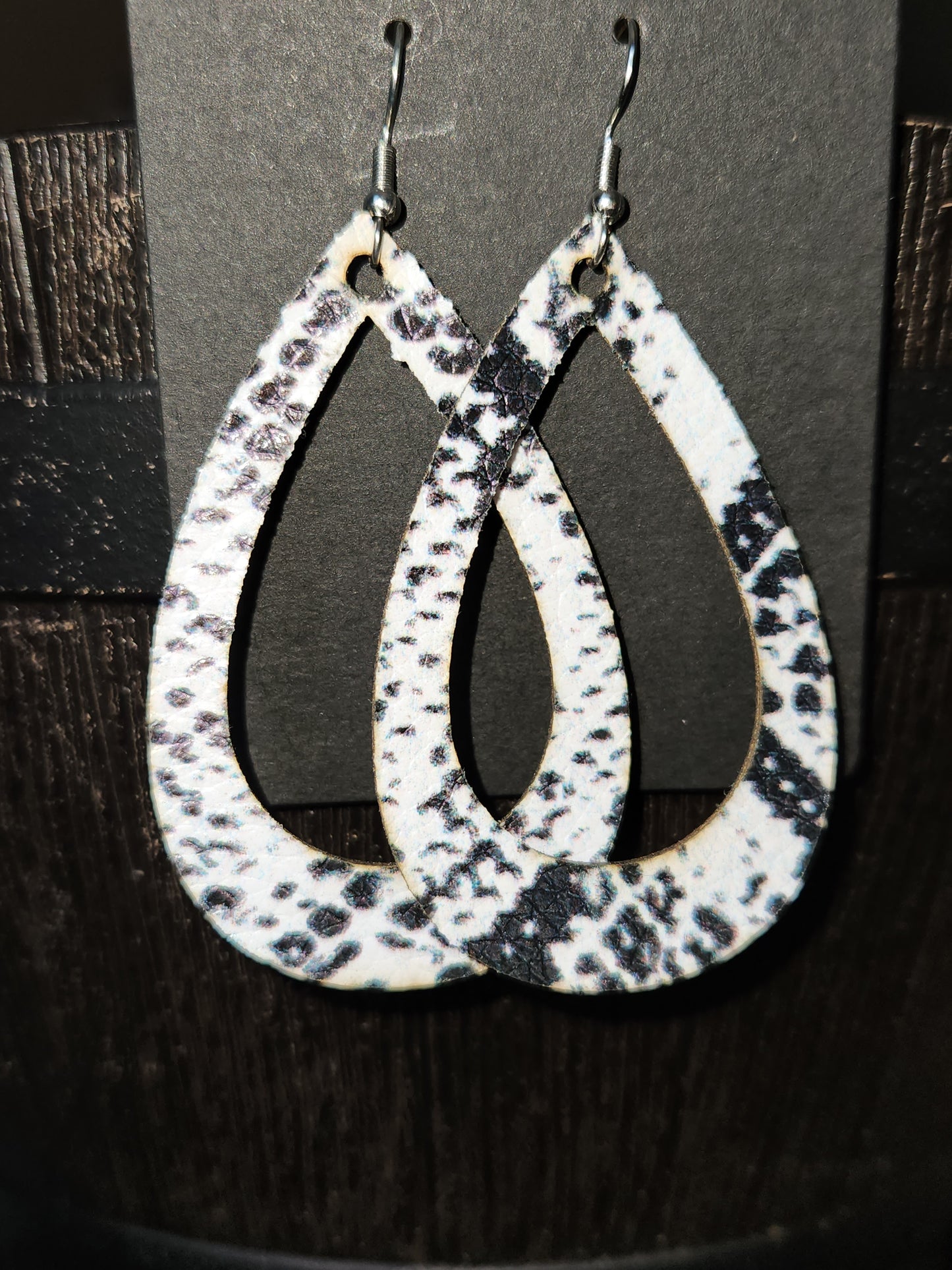 Hollow Teardrop Earrings - Snakeskin