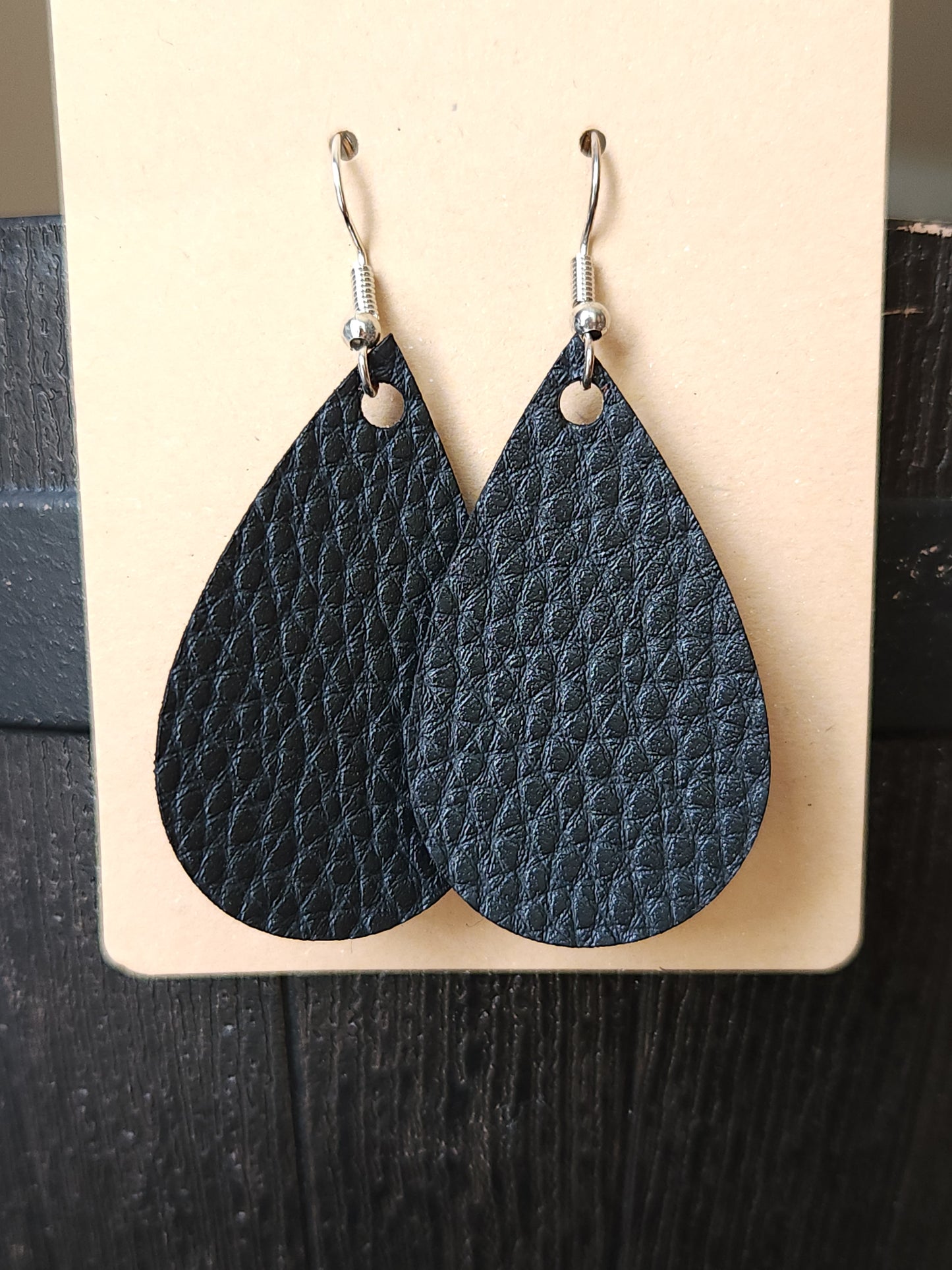 Small Teardrop Earrings - Black